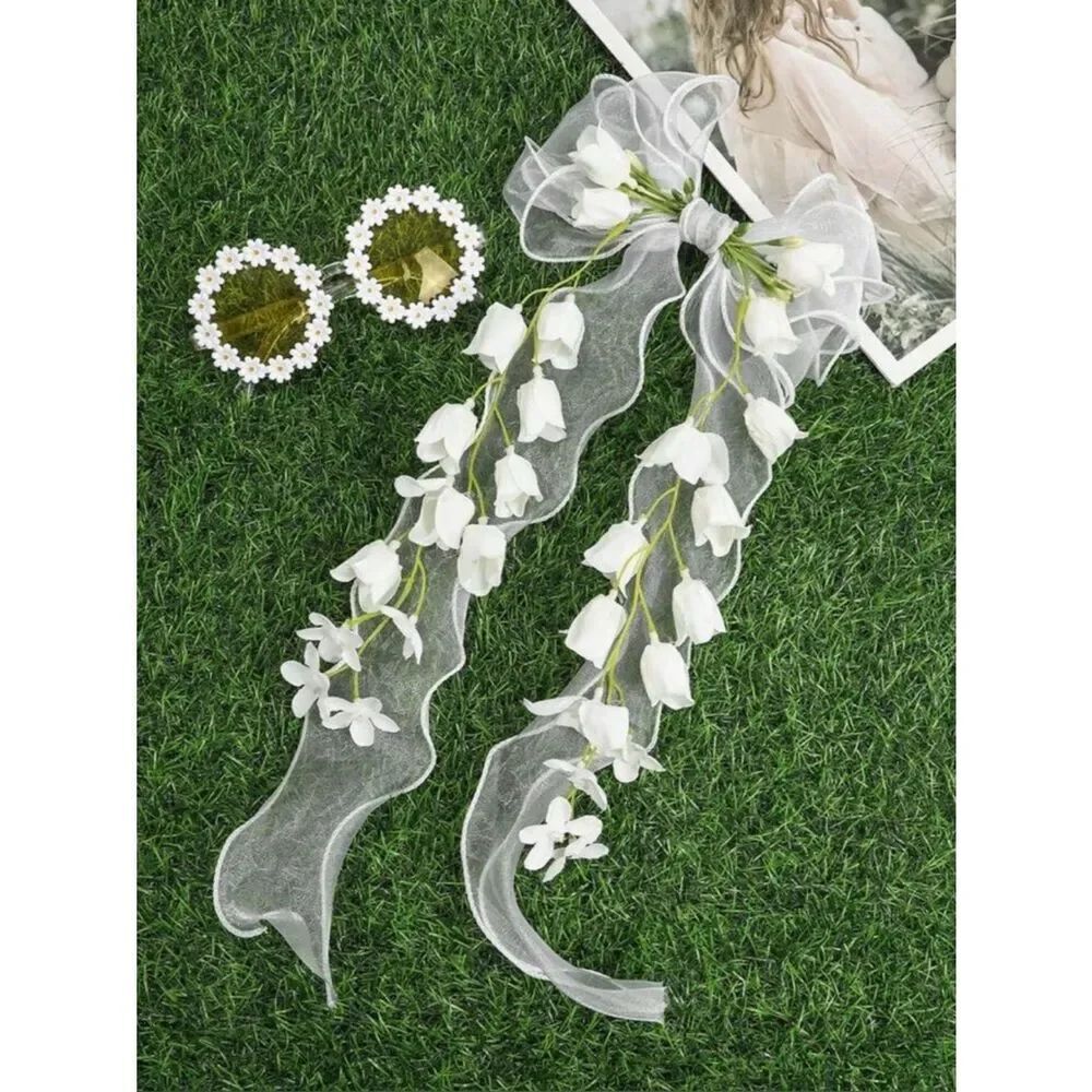 White Floral Bow Hair Accessory A1896